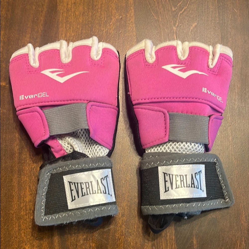 Fingerless Boxing Gloves in Black and Pink